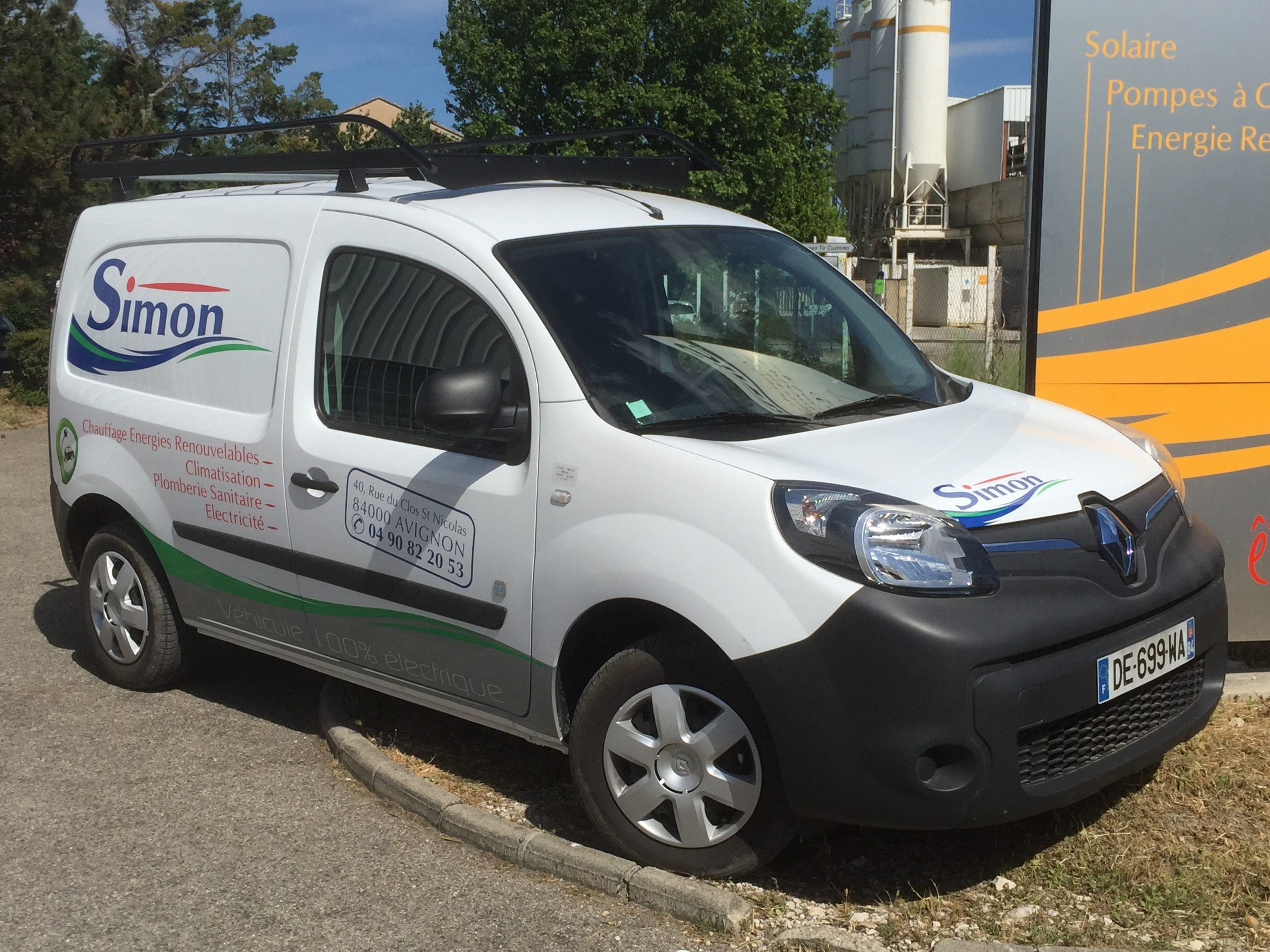 Les véhicules de l'entreprise Simon à Avignon
